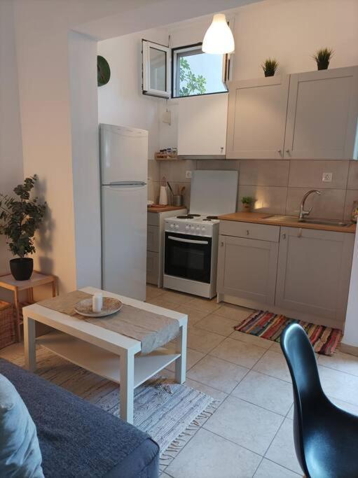 Comfy Cozy Iksia Apartment Ixia  Exterior foto